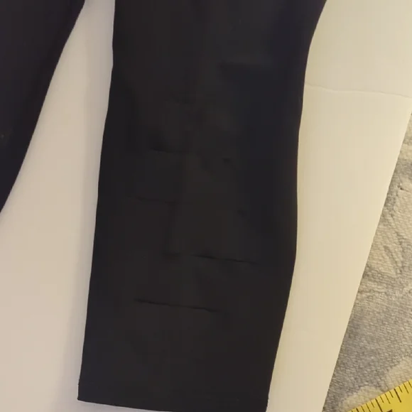 ALO Yoga Black Leggings With Side Cutout/Slashed Look - Picture 6 of 11